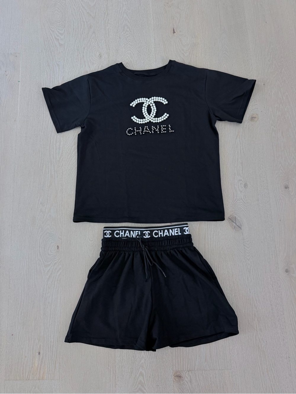 Chanel Black Pearl Logo Women’s Shorts Set size S/M - Picture 10 of 13